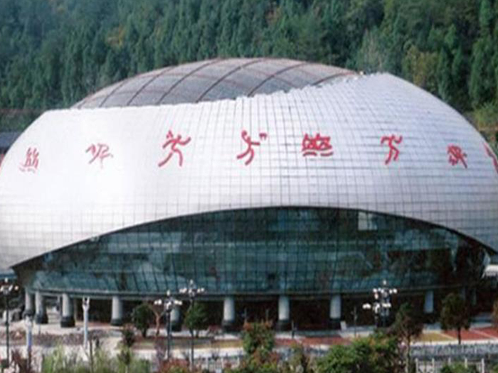 嘉定体育中心球形网架加工安装